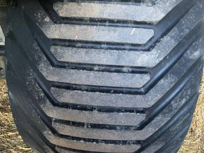 Reifen BKT 800/45R26,5