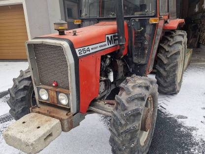 Massey Ferguson 254