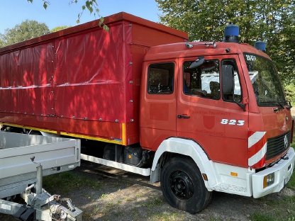 Mercedes LKW 914 mit Aufbau und Ladebordwand, Feuerwehr, Oldtimer