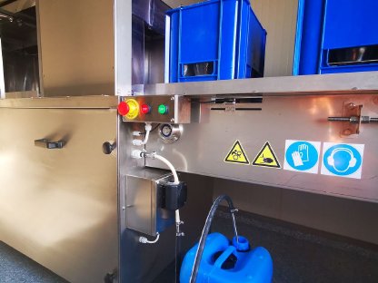 Bild 3:Flaschenwaschanlage, Durchlauf-Waschanlage