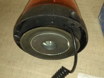 Bild 3:Drehleuchte 12V mit Magnetbefestigung