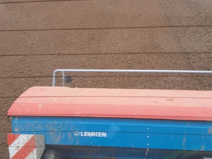 Bild 4:Drillsaat kombiniert mit Lemken Sämaschine