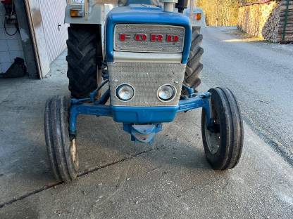 Ford 2000 Traktor