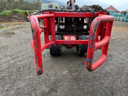 Bild 4:Rundballenzange