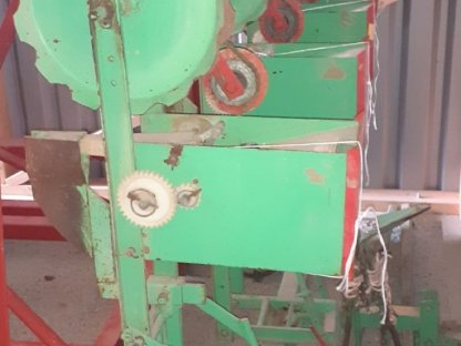 Bild 3:Maissetzgerät