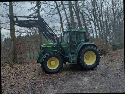 John Deere 6910S