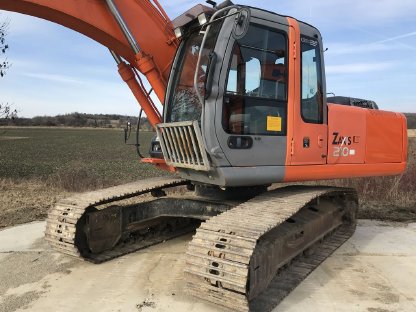 HITACHI ZAXIS 210