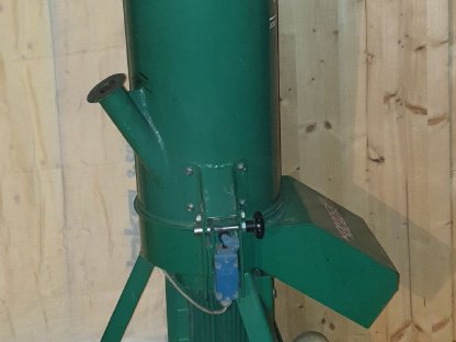 Bild 3:Komposthäcksler bzw. Muser Fa. Voran