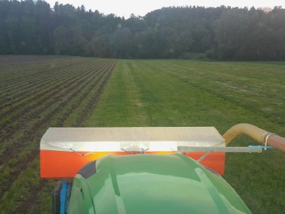 Bild 4:Streifenfrässaat Strip Till