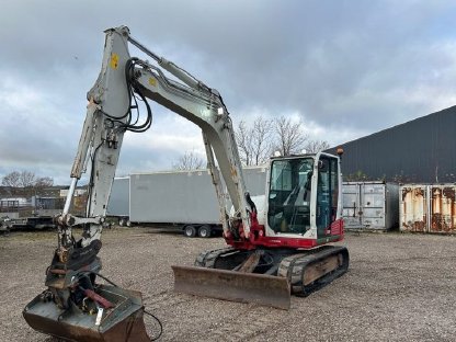 Takeuchi TB290 mit PowerTilt Löffelset