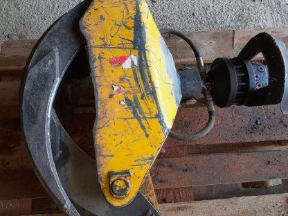 Bild 3:Holzzange Rundholzgreifer TGL-1200
