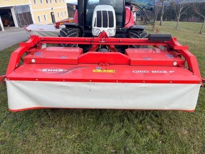 Kuhn Frontscheibenmähwerk und Heckscheibenmähwerk GMD 802 F