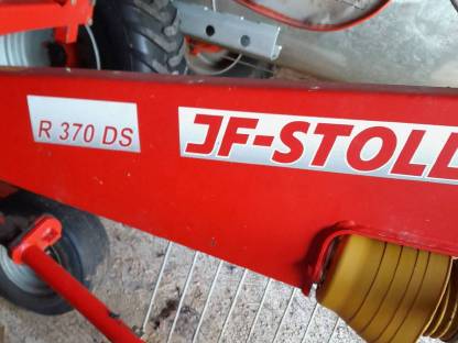 Bild 2:Stoll R 370 DS Schwader