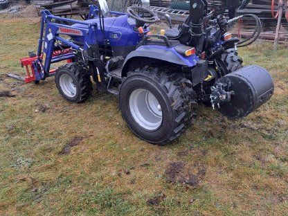 Bild 2:Farmtrac 26 HST