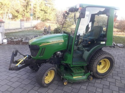 John Deere 2320