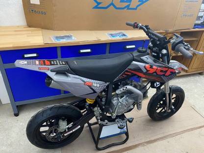 YCF SM F155 Grau Supermoto Motorrad