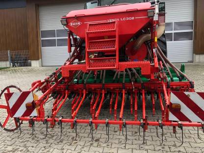 Regent Kreiselegge + Kuhn Venta Sähmaschine